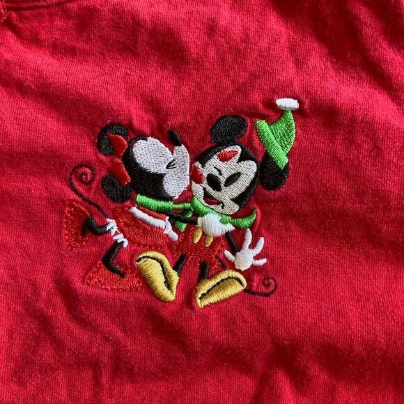 Disney Mickey and Minnie Mouse Love and Kisses Embroidered Womens Pajama Tshirt - Picture 2 of 4
